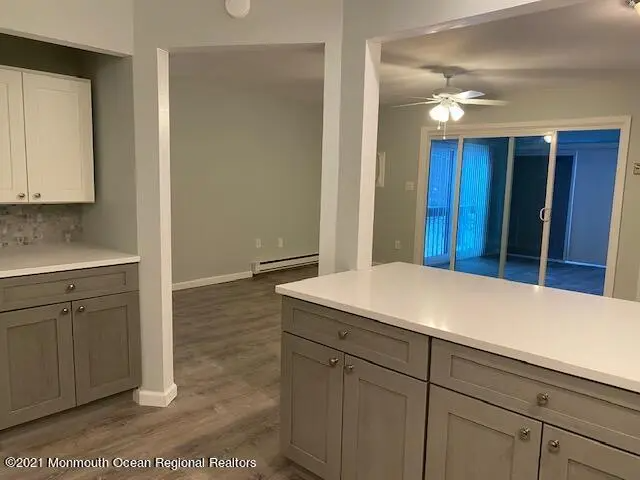 76 Manchester Ct - Photo 2 of 26