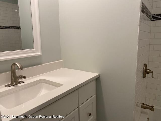 76 Manchester Ct - Photo 4 of 26