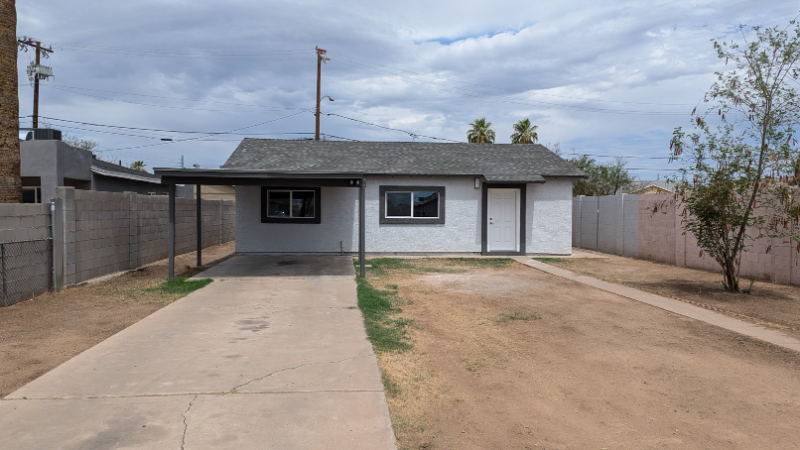 1542 W Pierce St - Photo 2 of 13