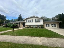 featured image of 1330 Bonita Dr