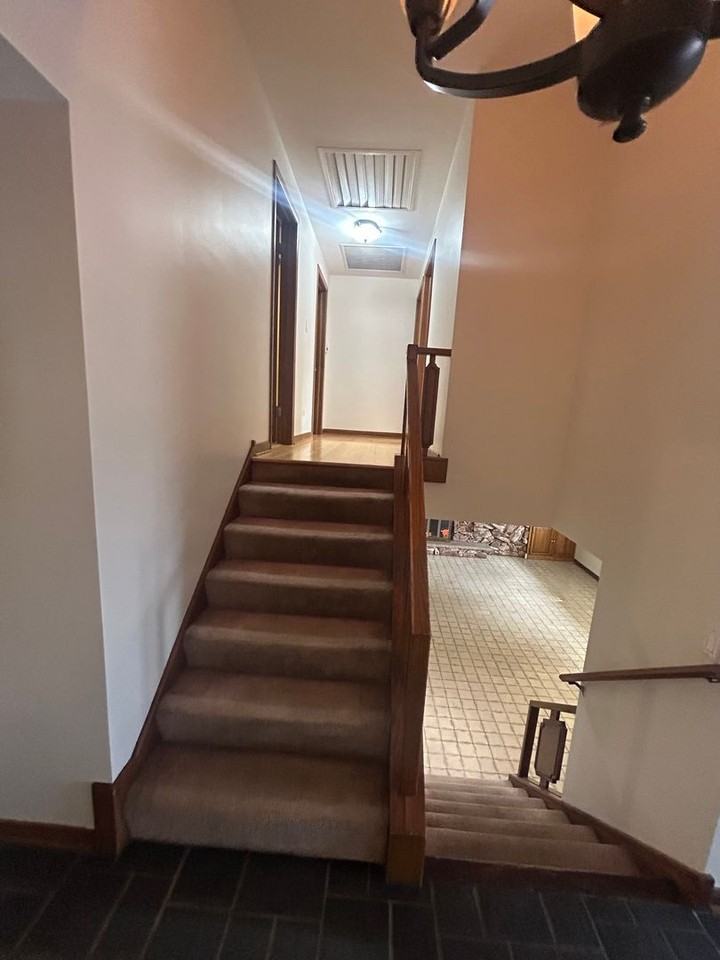1330 Bonita Dr - Photo 3 of 13