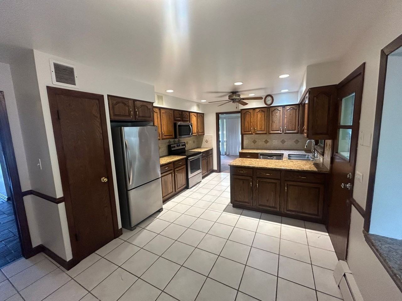 1330 Bonita Dr - Photo 7 of 13