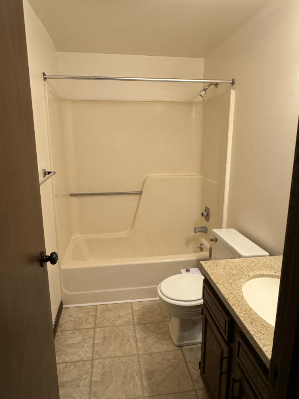 21 Barton Ct #2 - Photo 4 of 7