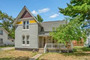 featured image of 212 W Locust St