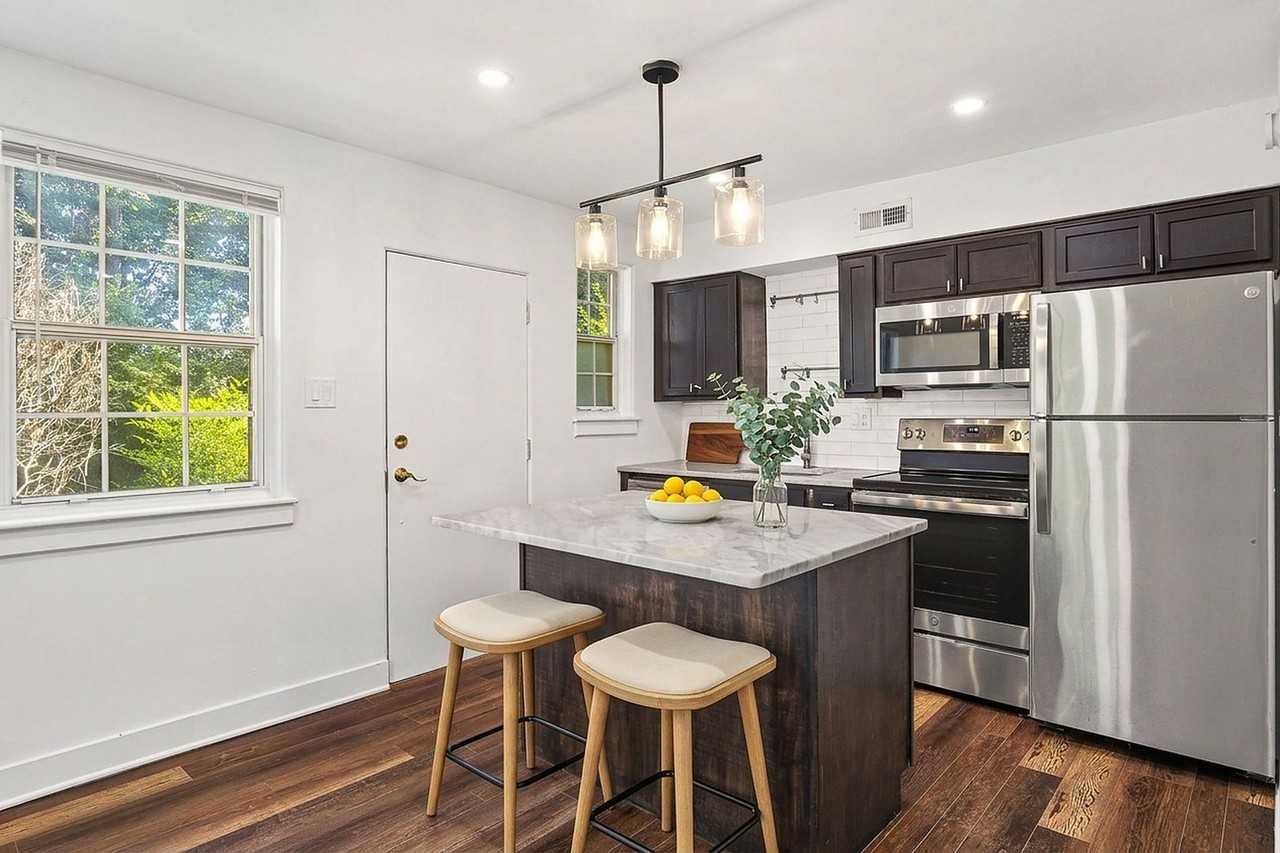 37 Faris Cir - Photo 2 of 16