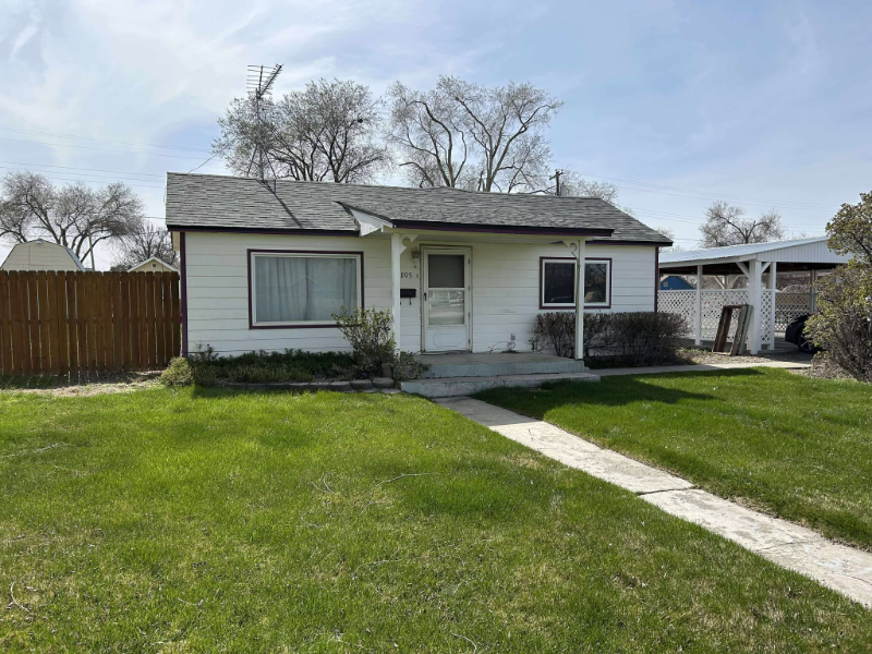 805 7th Ave N - Photo 2 of 10