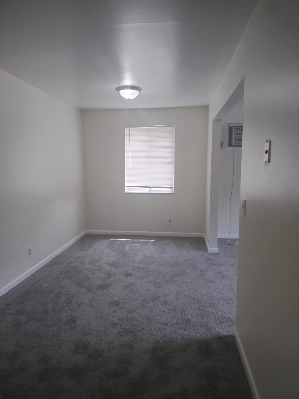 1920 Dallas Ave #4 - Photo 6 of 19