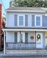 featured image of 226 S 6th Ave