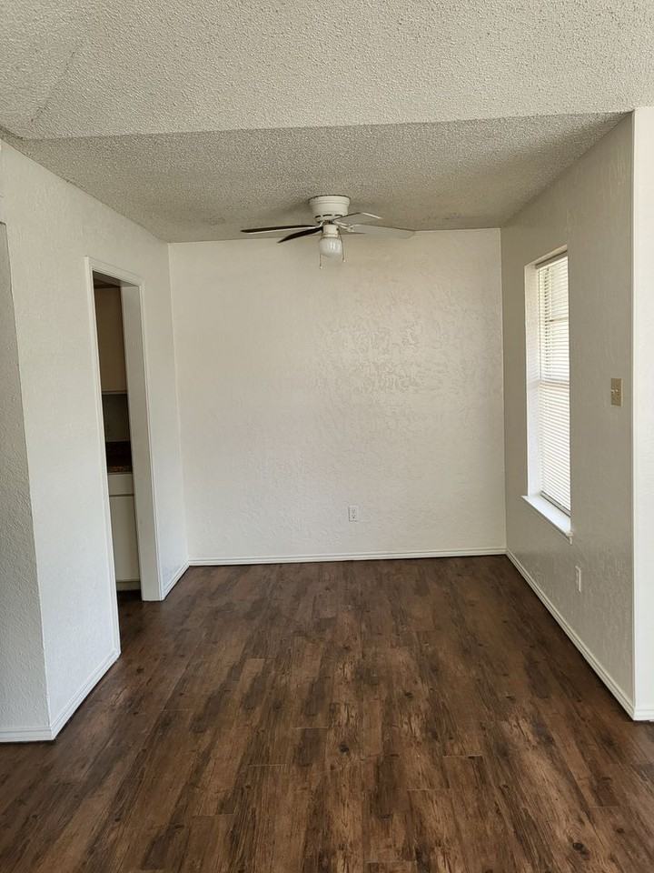 1729 Justin Lyn St - Photo 4 of 15