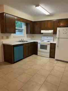29 Conifer Ct #29 - Photo 2 of 16