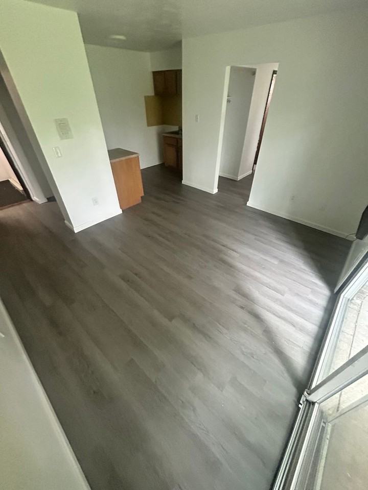 Tall Pines Apartments - Photo 5 of 8