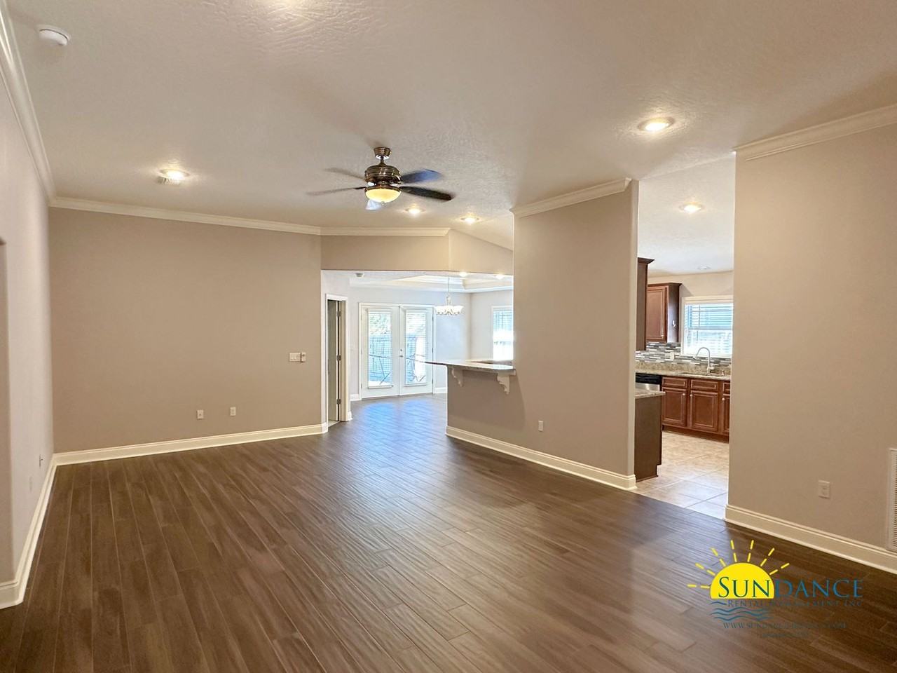 2662 Hartman Ct - Photo 2 of 13