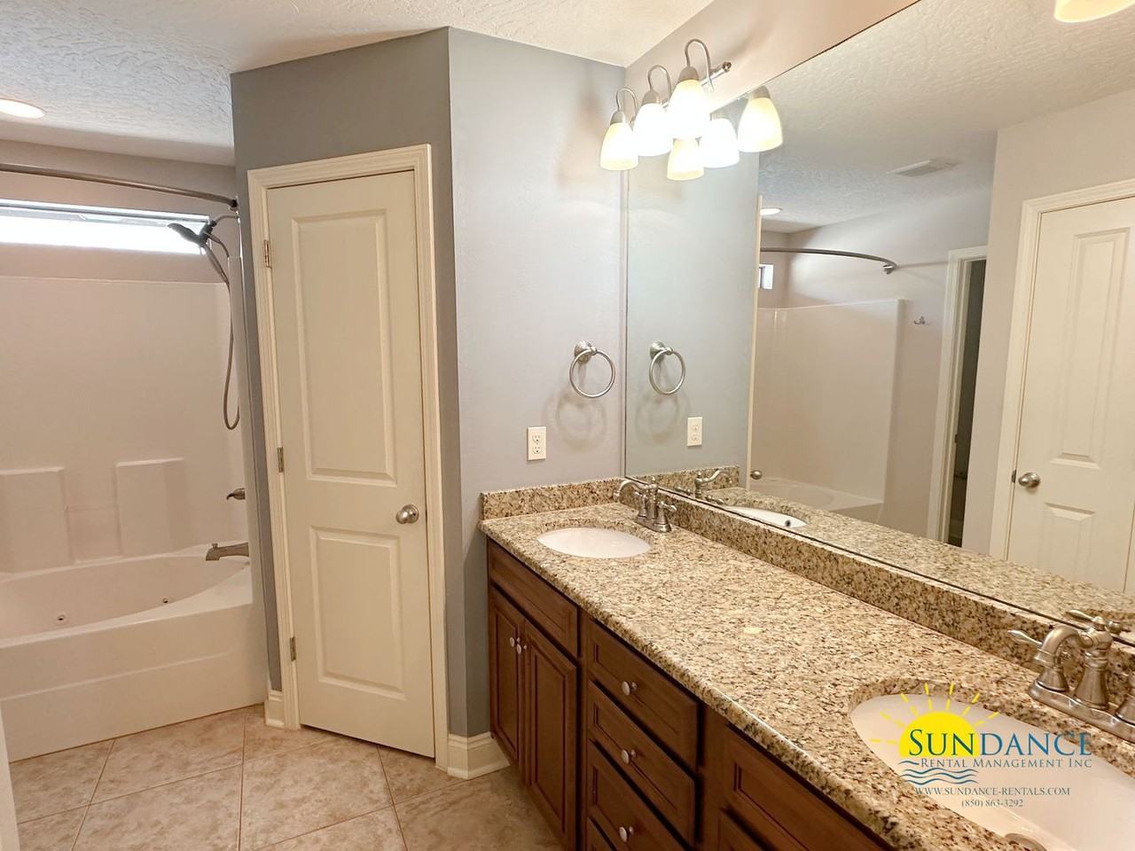 2662 Hartman Ct - Photo 6 of 13