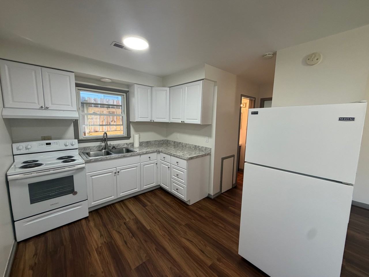 221 S Rosemary St #223 - Photo 4 of 8