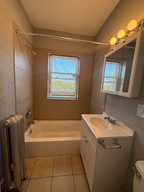 9453 S Loomis St #9453-302 - Photo 4 of 4