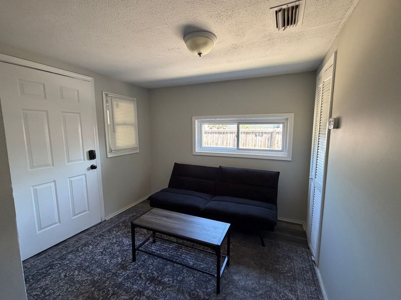 1905 W 17th St - Photo 5 of 13
