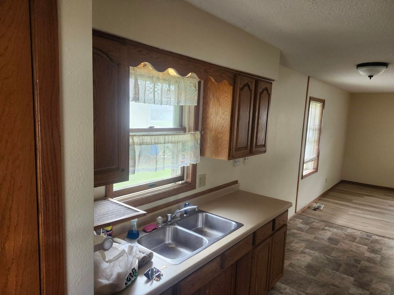2726 Hallie Ln - Photo 4 of 32