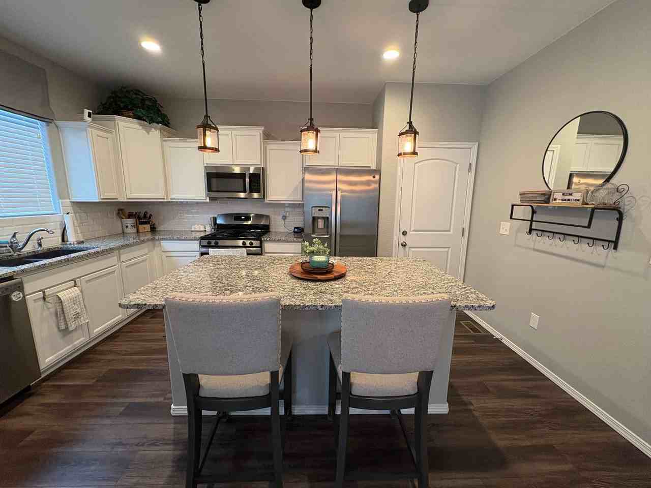 3786 Vineyard Cir - Photo 3 of 26