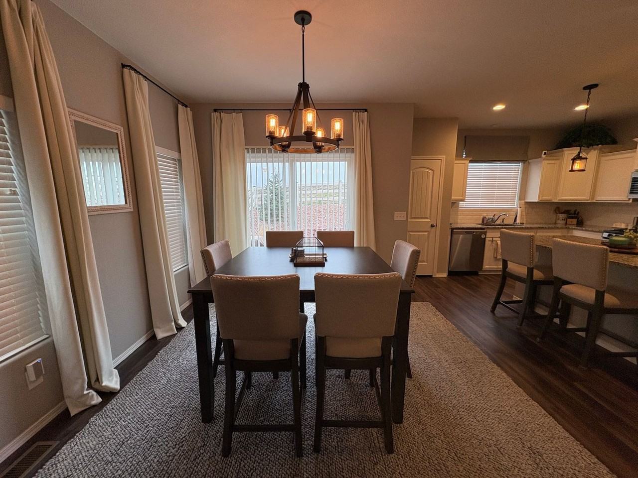 3786 Vineyard Cir - Photo 4 of 26