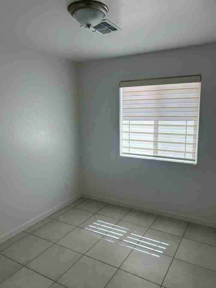 5063 5063 E Udall Ln - Photo 7 of 12