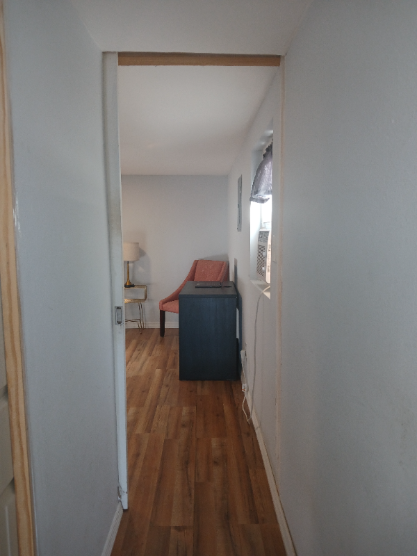 1404 Park St #C - Photo 4 of 9