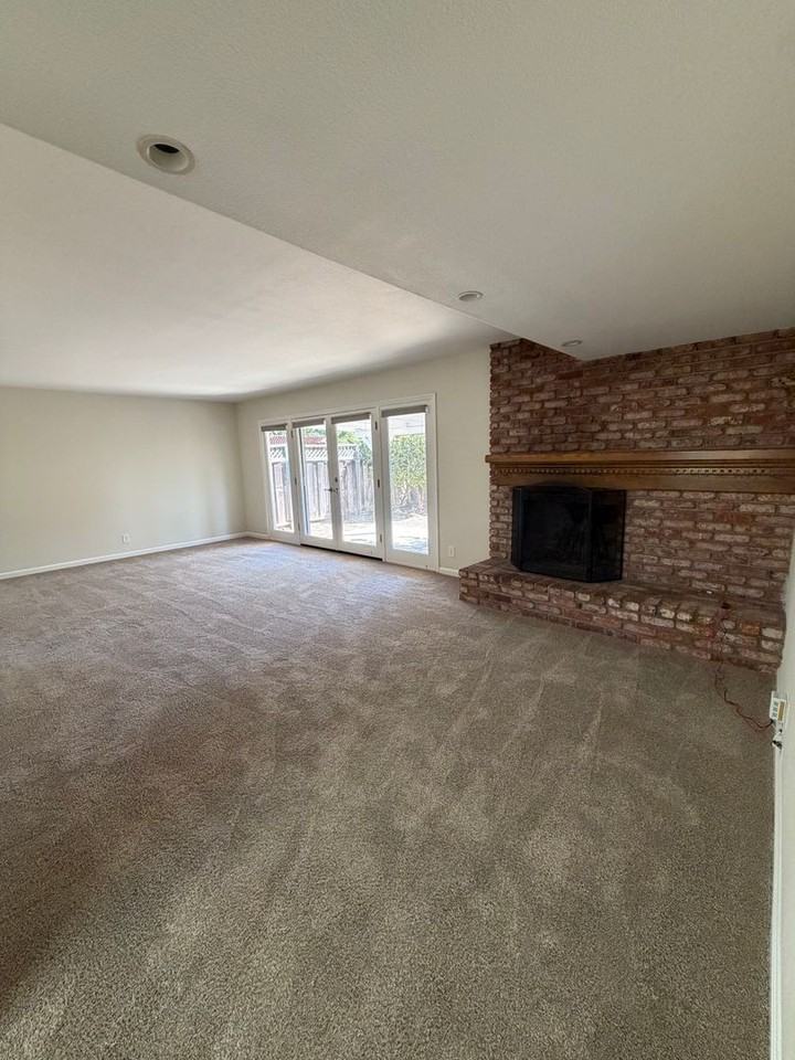 5274 Northlawn Dr - Photo 7 of 27