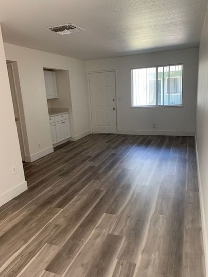 Village Point Apartments - Photo 5 of 27