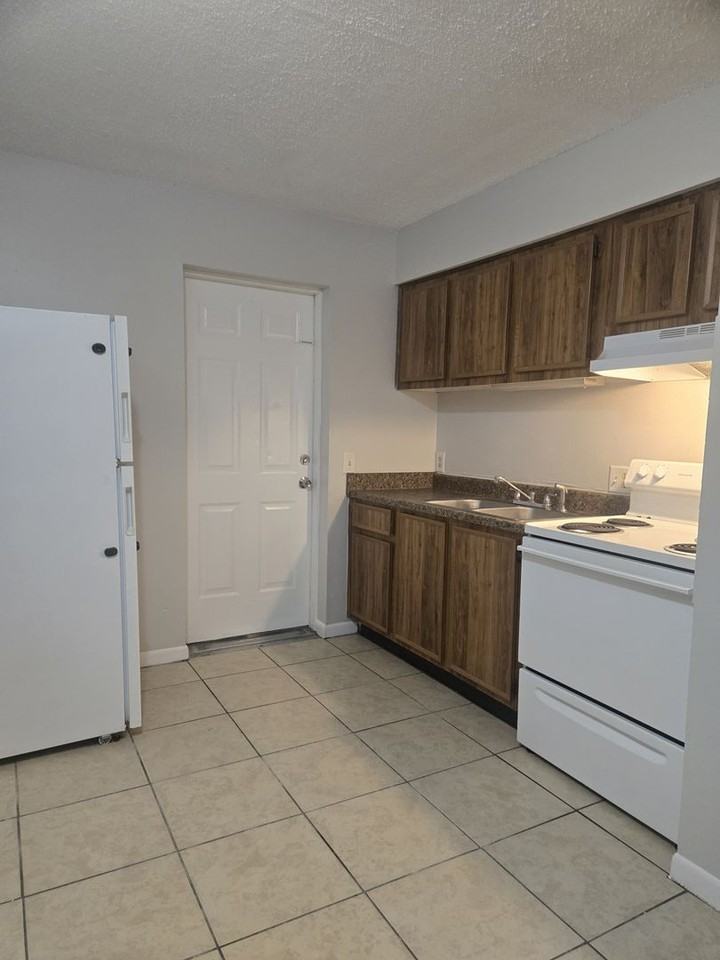 38731 Alston Ave - Photo 7 of 18