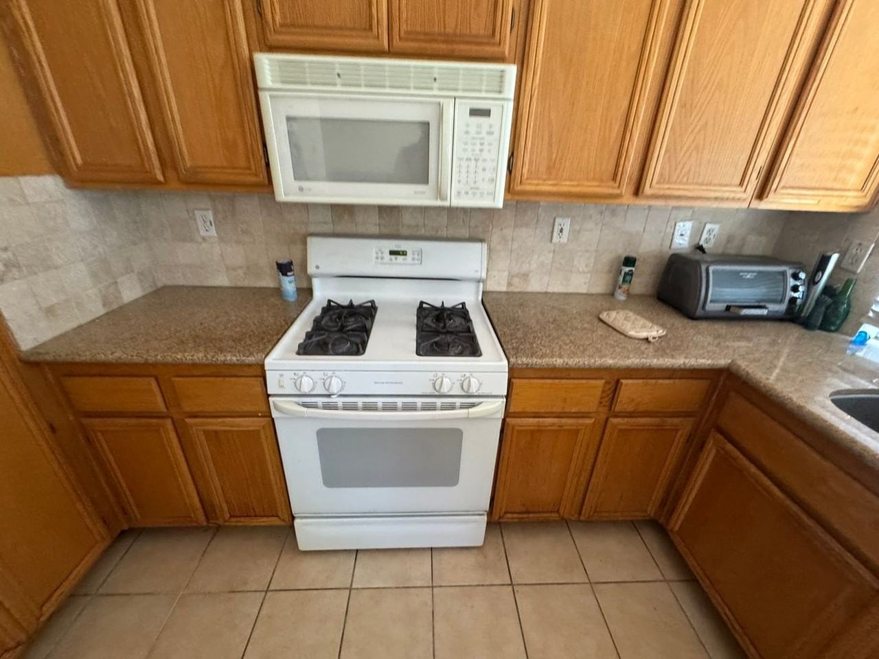 2941 W Canyon Ave - Photo 2 of 6