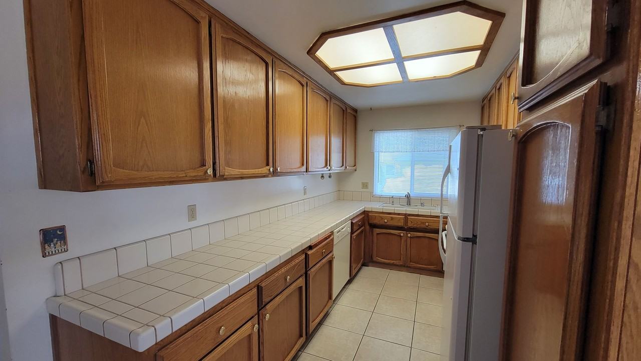11136 Rome Beauty Dr - Photo 2 of 18