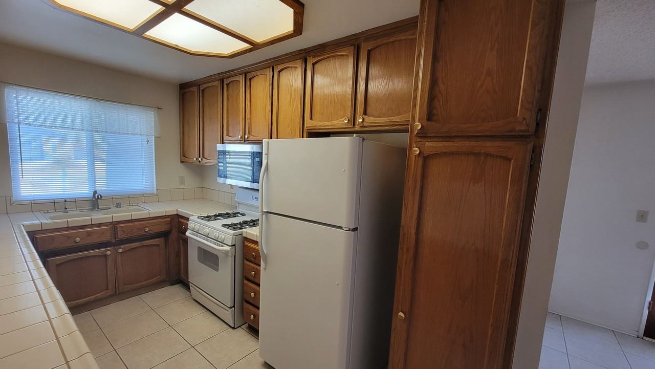 11136 Rome Beauty Dr - Photo 3 of 18