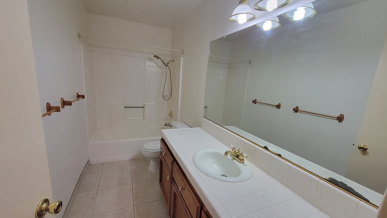 11136 Rome Beauty Dr - Photo 7 of 18
