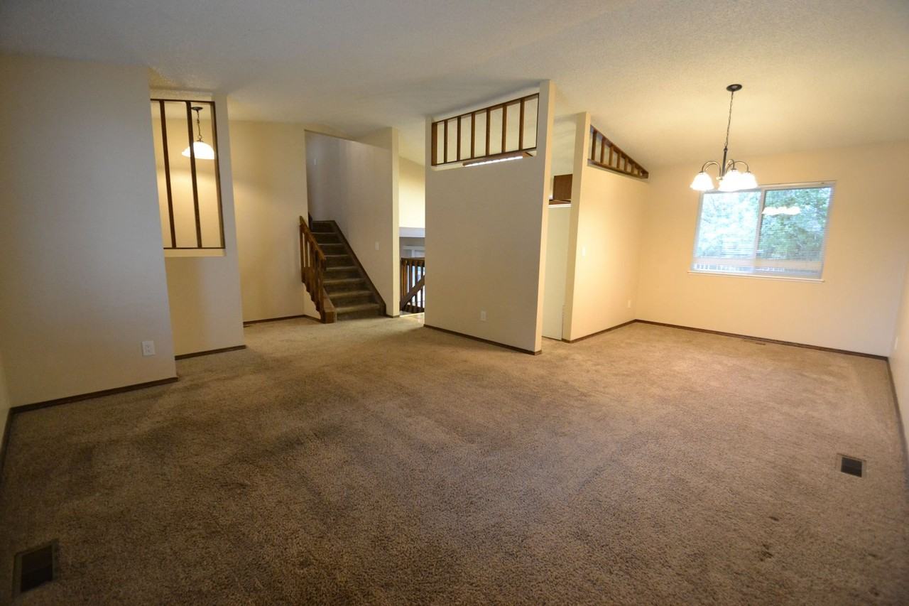 4960 Molly Pond Ct - Photo 2 of 24