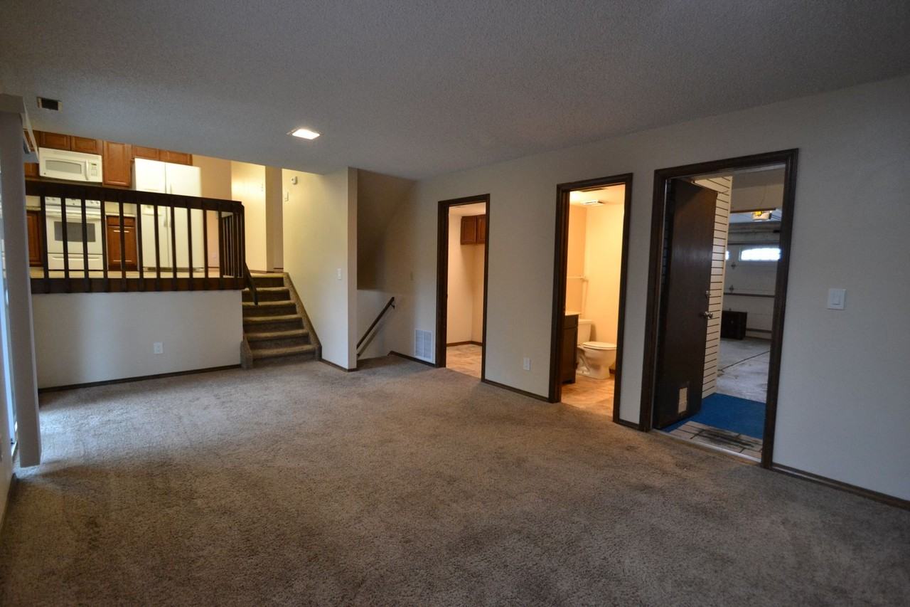 4960 Molly Pond Ct - Photo 7 of 24
