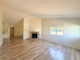 100 Bond Ave - Photo 1 of 1
