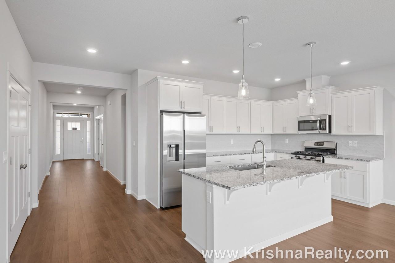 1010 S 32nd Ave - Photo 4 of 23