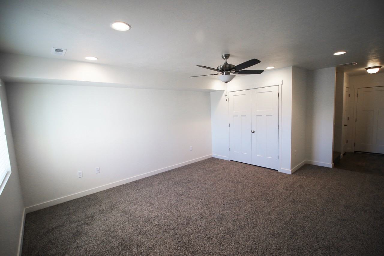 14503 S Abbey Bend Ln - Photo 3 of 17
