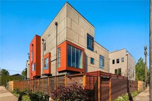 featured image of 552 S Cloverdale St #C