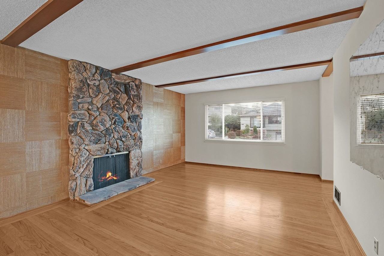 230 Lowell Ave - Photo 4 of 28
