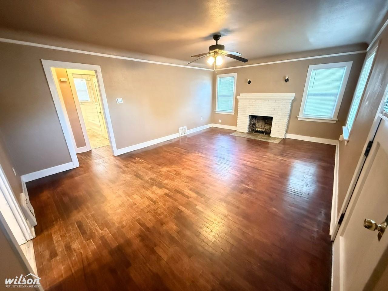 908 Tieton Dr - Photo 2 of 17