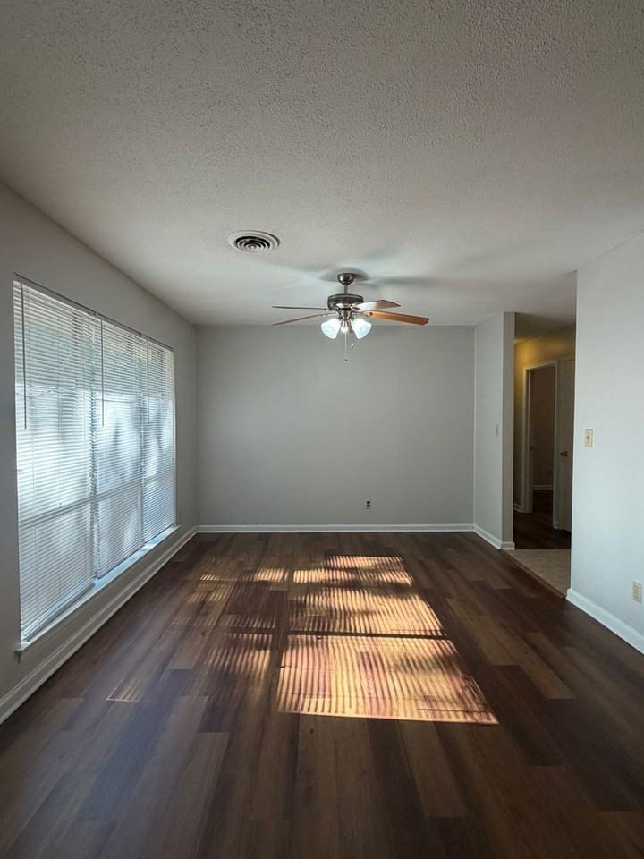 465 Mulligan Dr - Photo 6 of 18