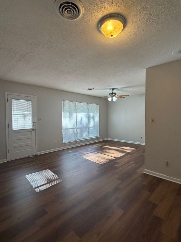 465 Mulligan Dr - Photo 7 of 18