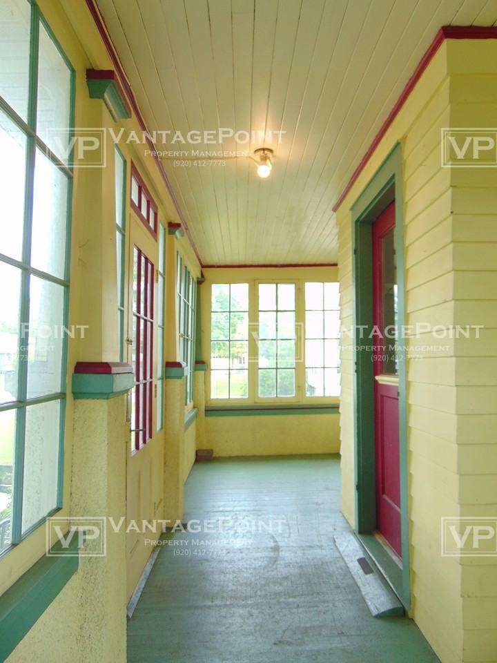129 Oak St #1 - Photo 2 of 13