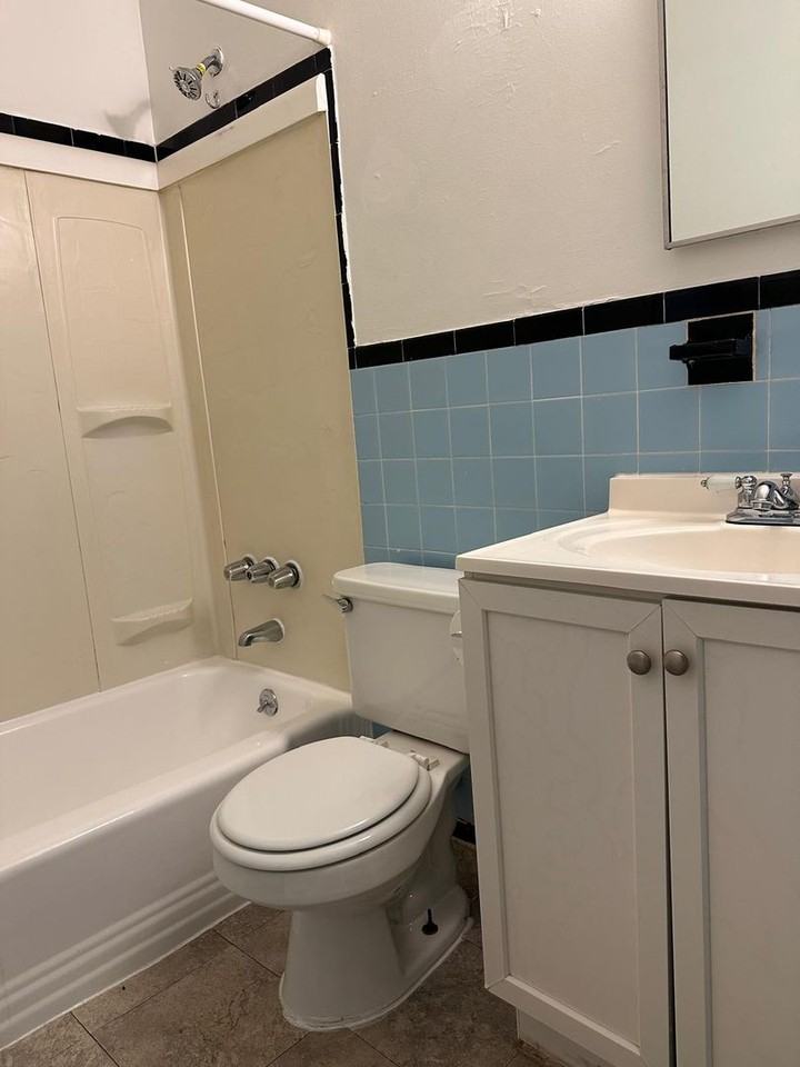 2907 Saint Paul St - Photo 5 of 14