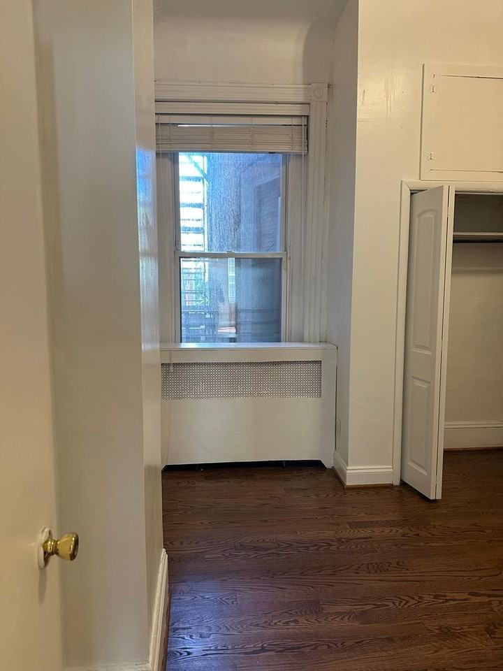 2907 Saint Paul St - Photo 6 of 14