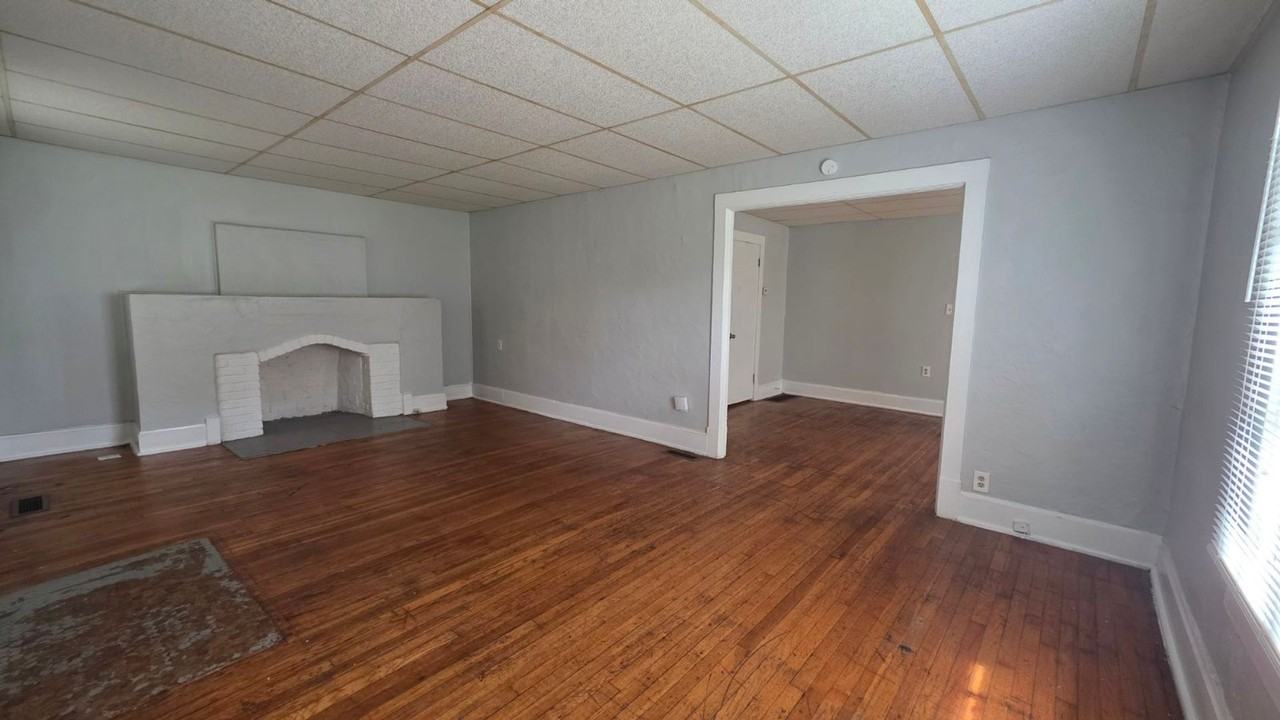 3829 Mersington Ave - Photo 2 of 14