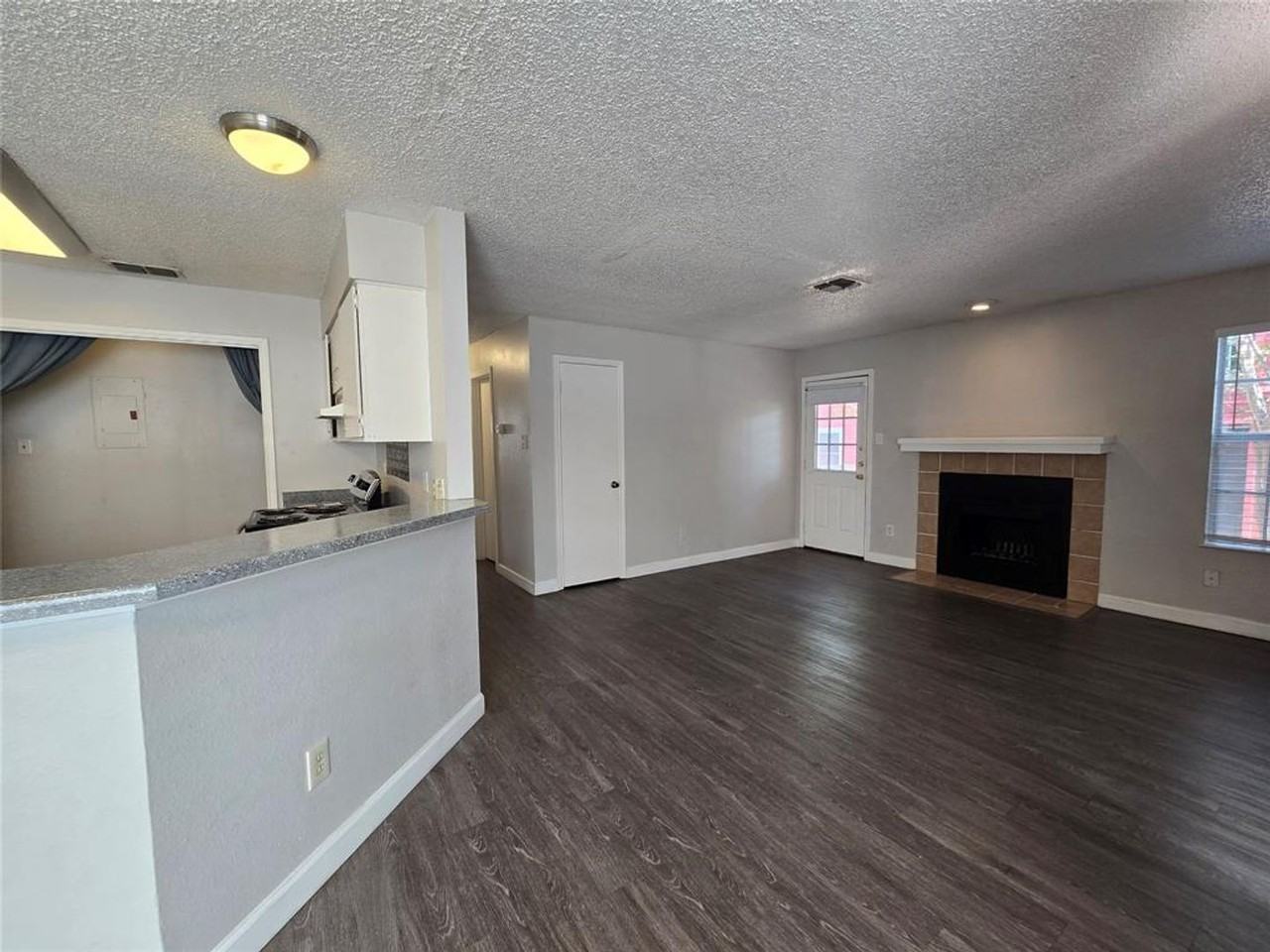 4304 4304 Duval Road Austin TX 78759 - #B - Photo 6 of 19