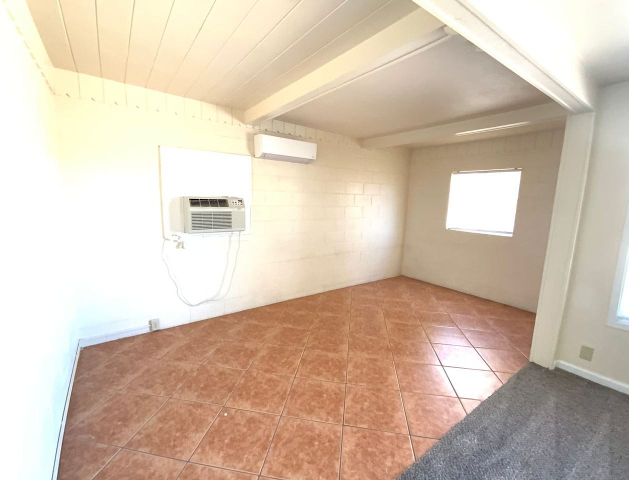 243 W Atlantic Ave - Photo 7 of 25