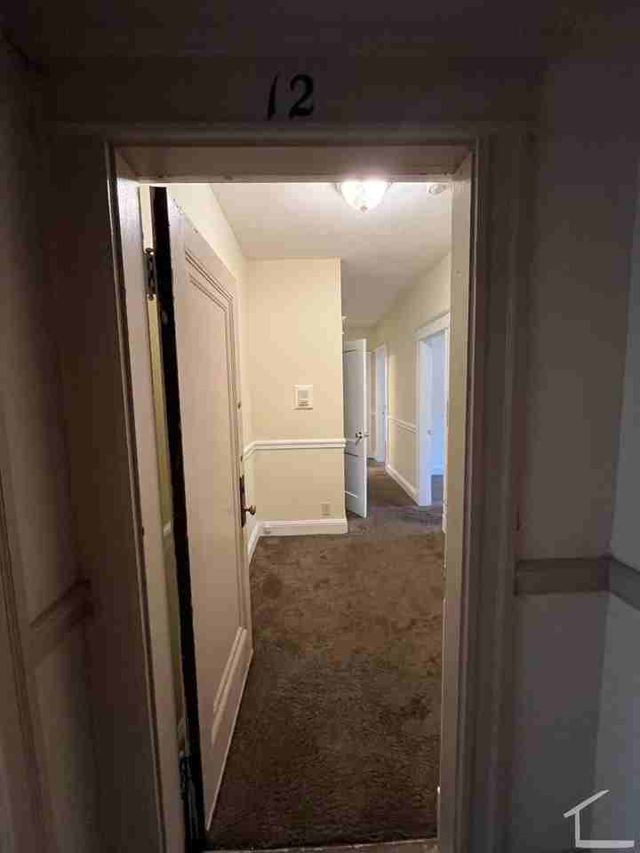 68 Woodstock Ave - Photo 2 of 16