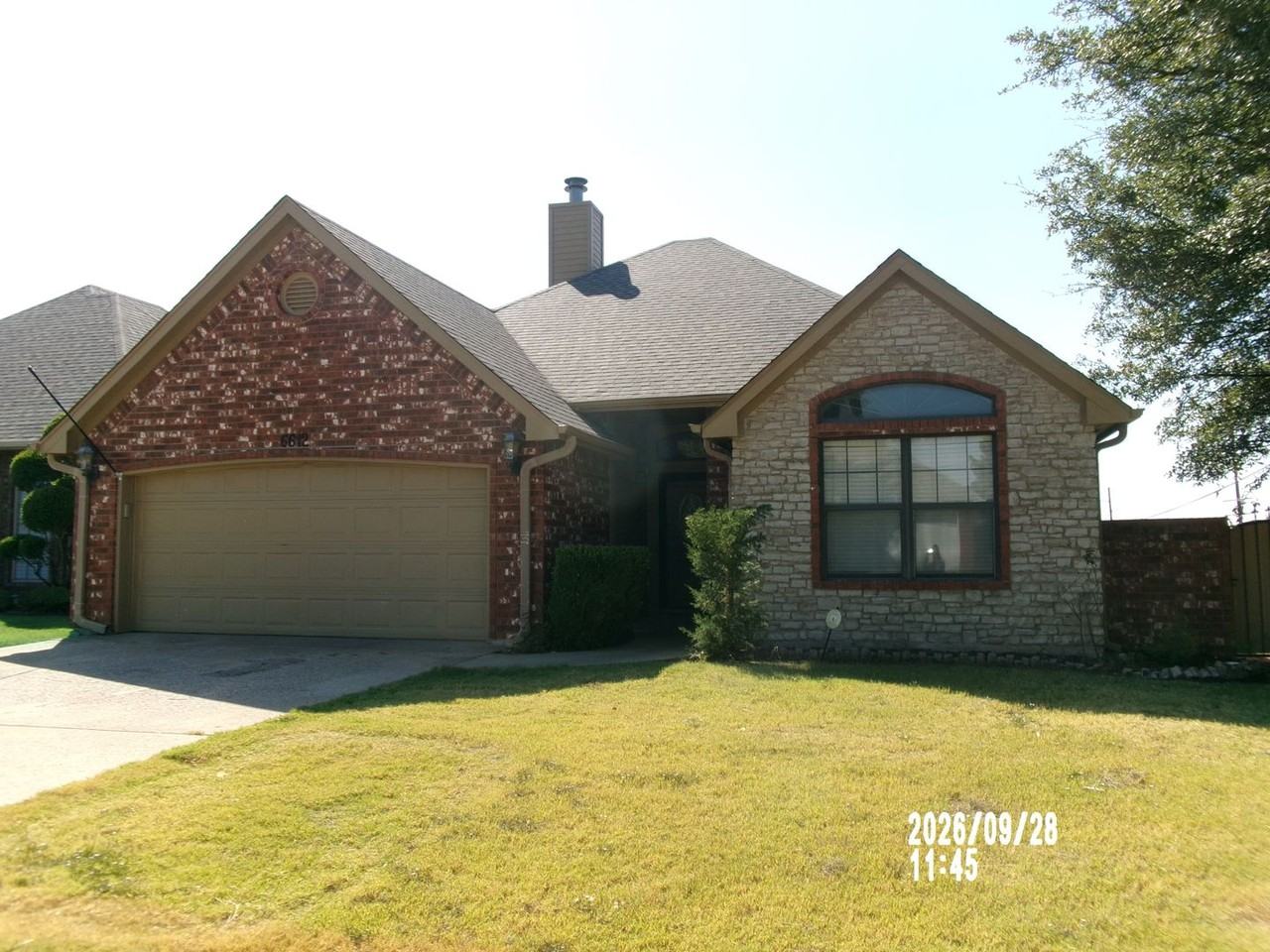 6612 Nw Willow Tree Cir - Photo 2 of 29
